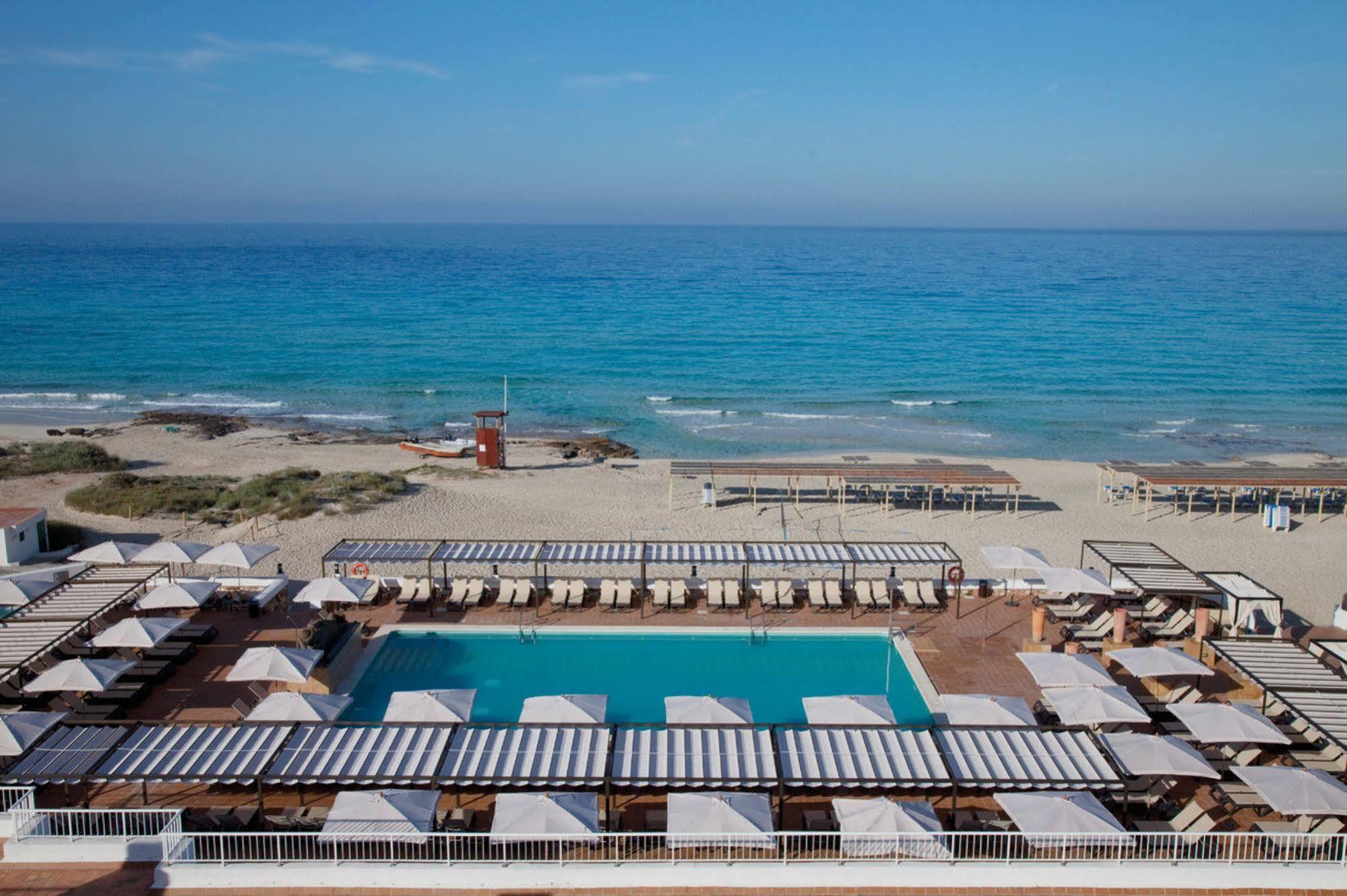 Riu La Mola Hotel Playa Migjorn Exterior photo